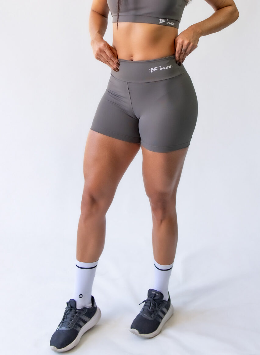 Shorts Classico Cinza Metal