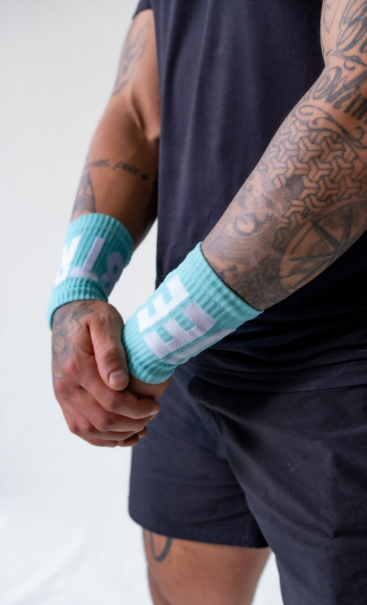 B TRUEE WRIST BANDS - TIFFANY